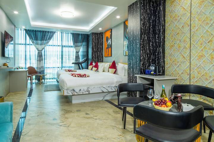 Room 5 of 26