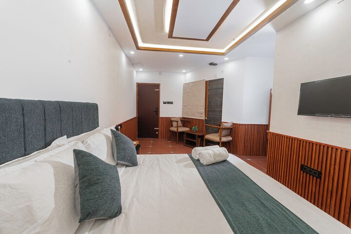 Room 21 of 33