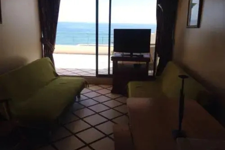 Room 3 of 16