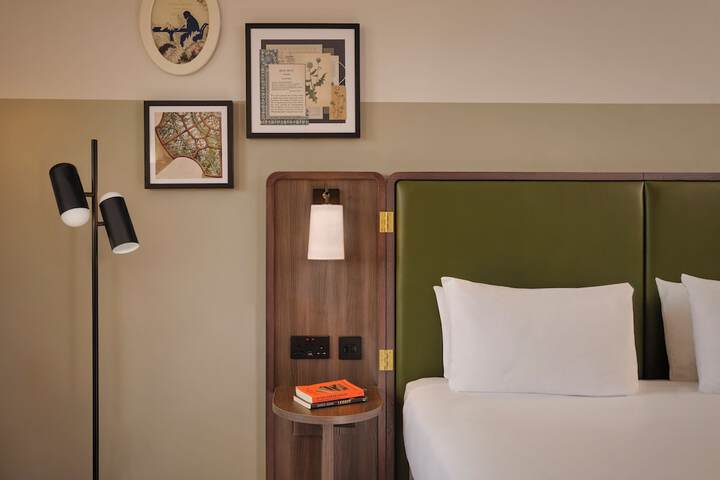 Room 17 of 56