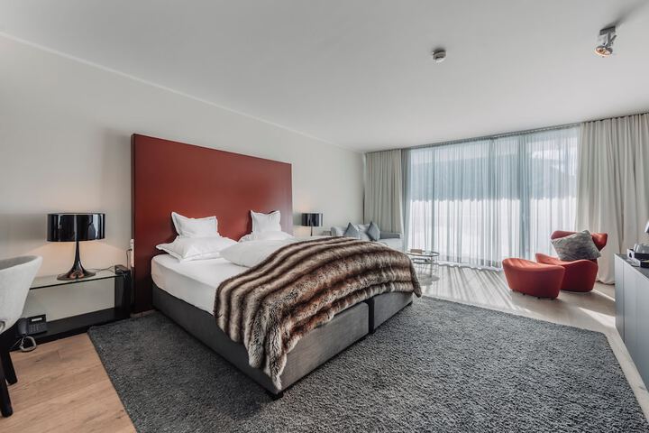 Room 42 of 137