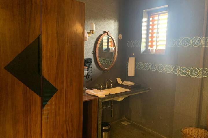 Room 14 of 40