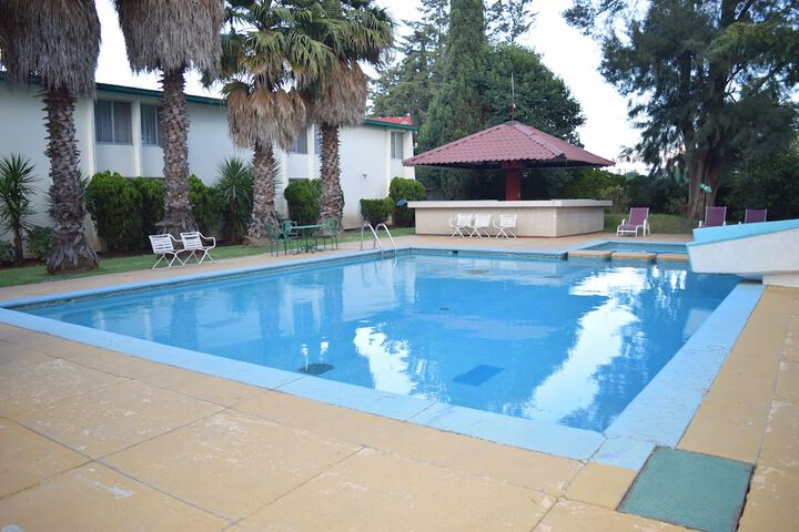 Hotel Pool