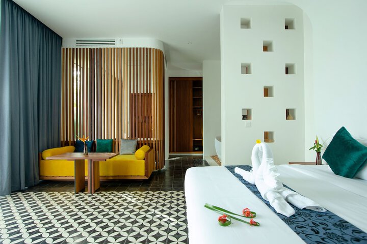Room 8 of 44