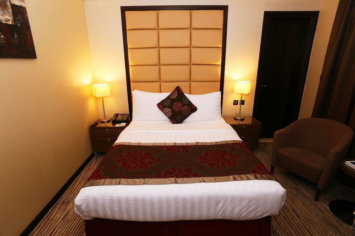 Room 16 of 43