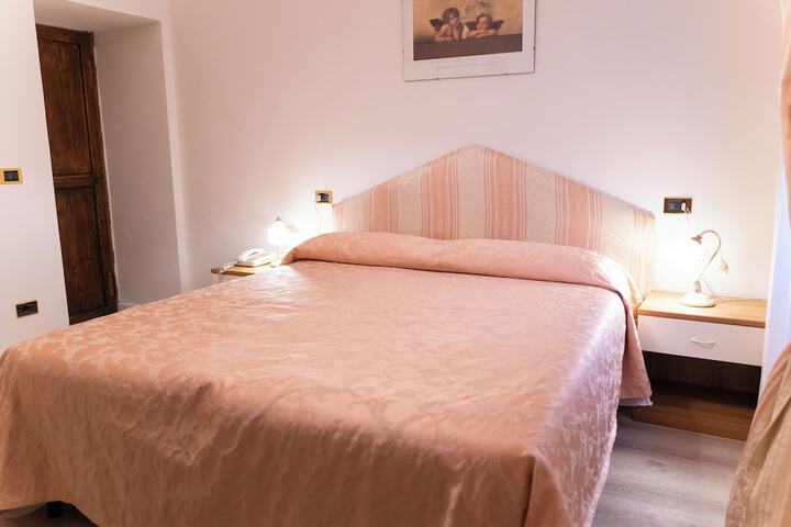 Room 76 of 141