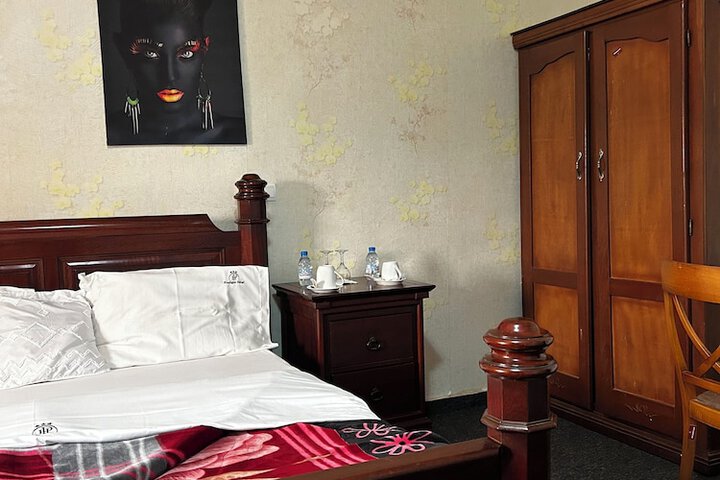 Room 175 of 307
