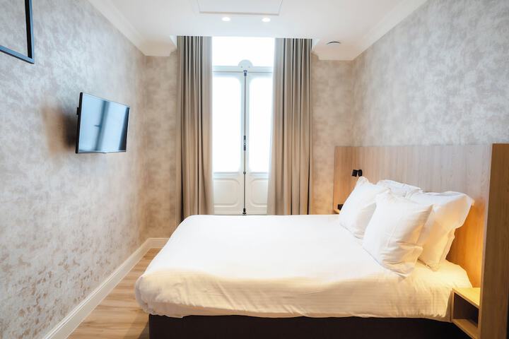 Room 49 of 113