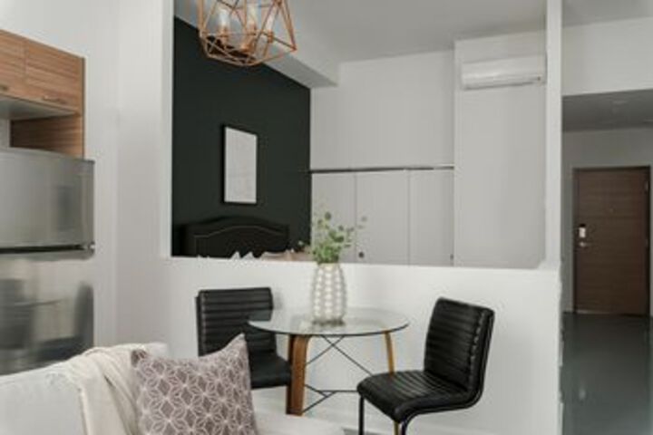 Room 8 of 22