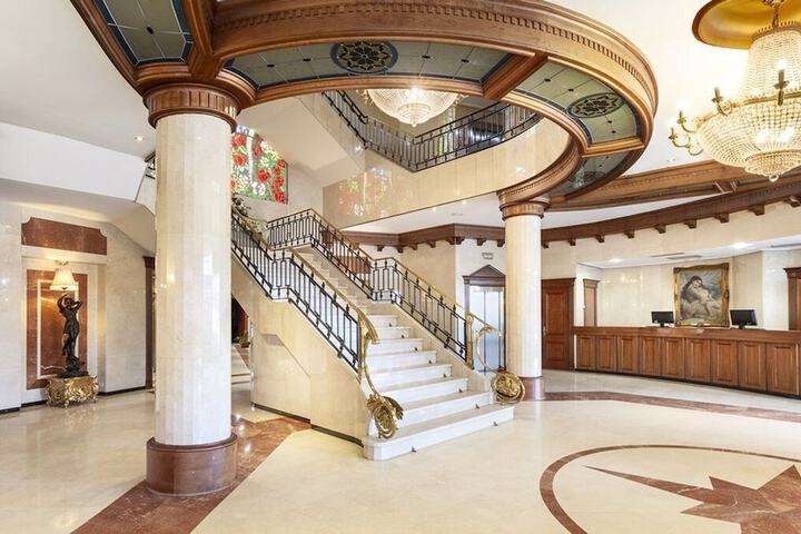 Lobby Entry