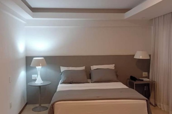 Room 9 of 31