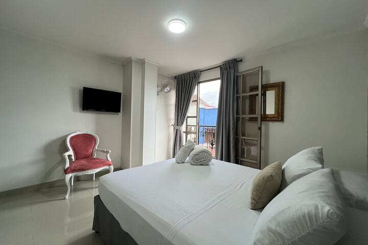 Room 55 of 61