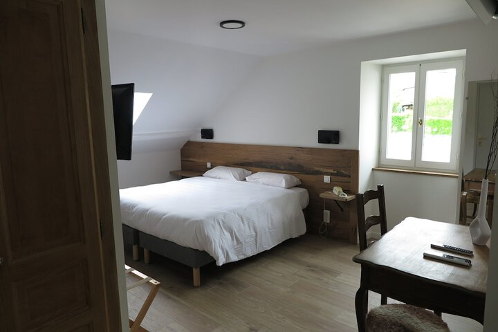Room 10 of 35
