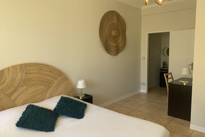 Room 15 of 21