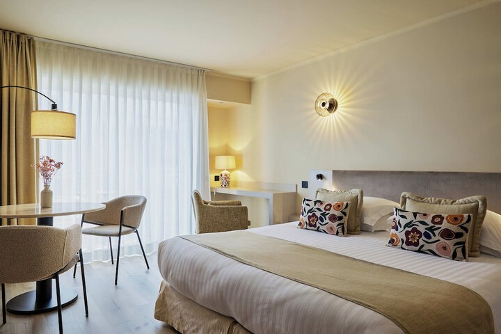Room 16 of 55