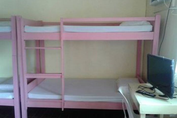 Room 13 of 20