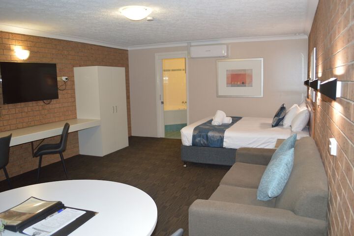 Room 8 of 29