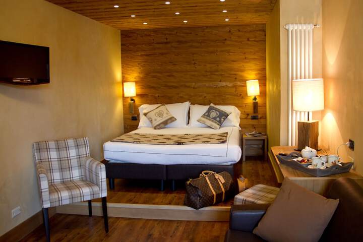 Room 2 of 41