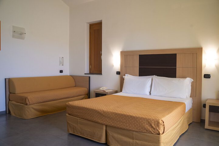 Room 8 of 55