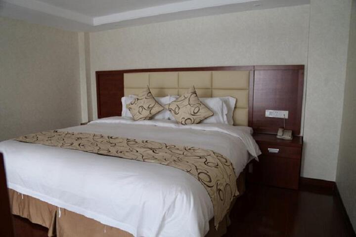 THE SAVILE RESIDENCE HOTEL