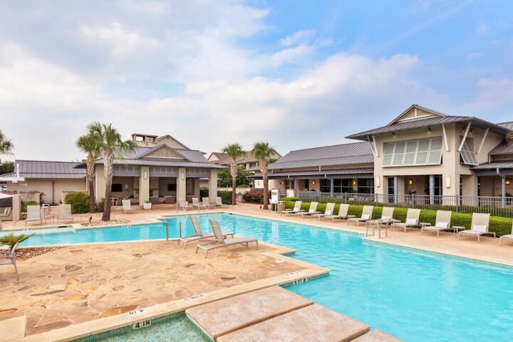 The Green at Plum Creek Apartments by Barsala