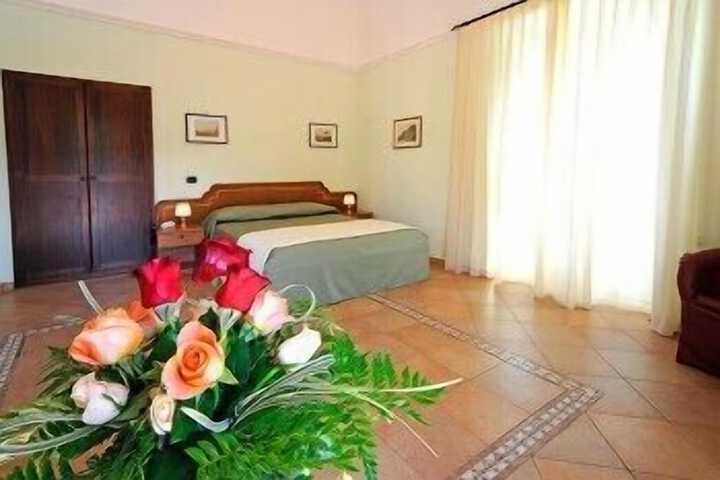 Room 8 of 23
