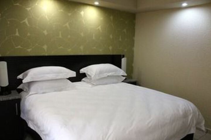 Room 28 of 59