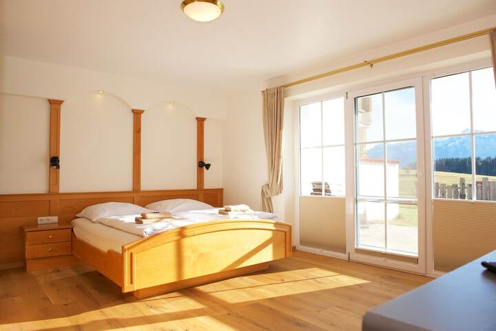 Room 48 of 221