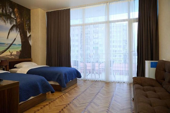 Room 8 of 22