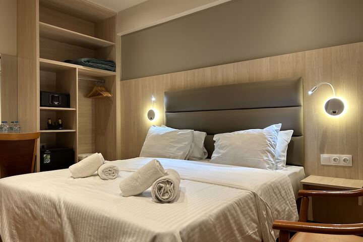 Room 27 of 59