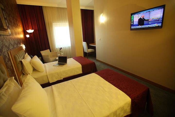 Room 17 of 47