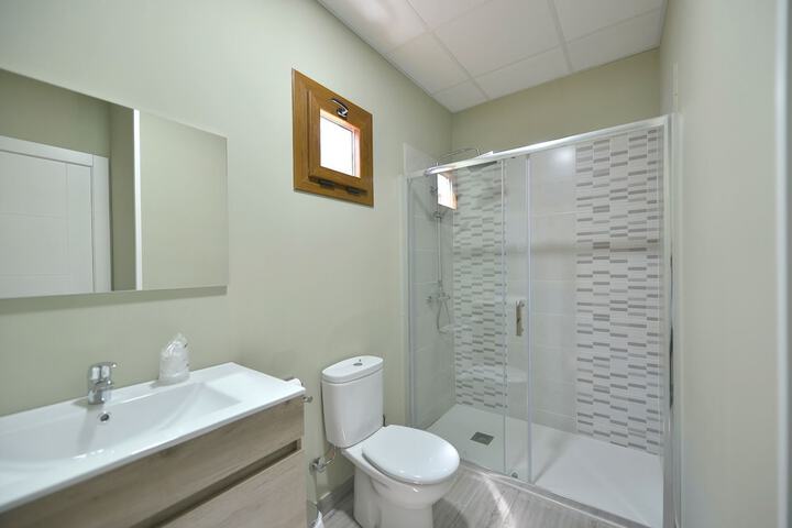 Room 5 of 10