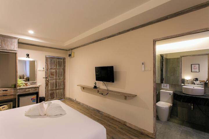 Room 62 of 150