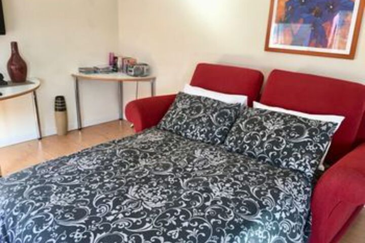 Room 9 of 29