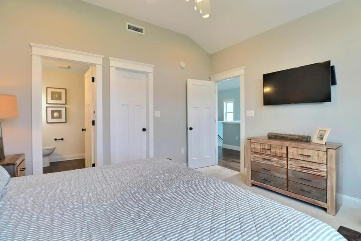 Room 5 of 27