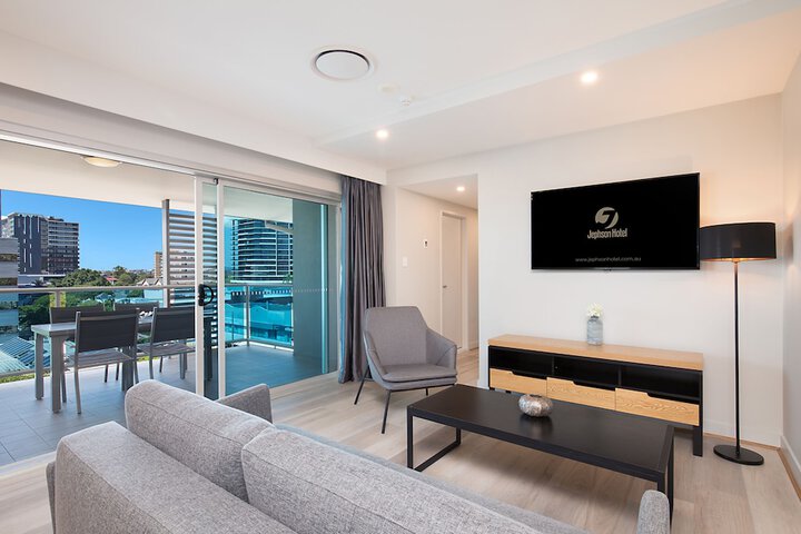 Room 15 of 40