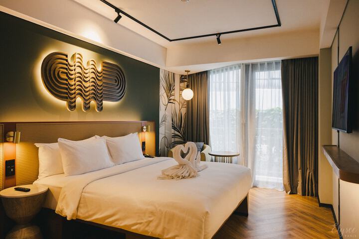 Room 8 of 86