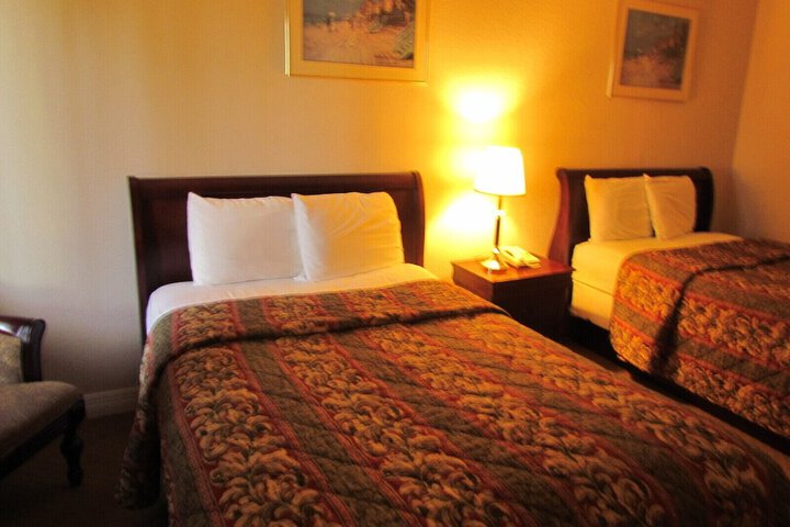 Room 14 of 38