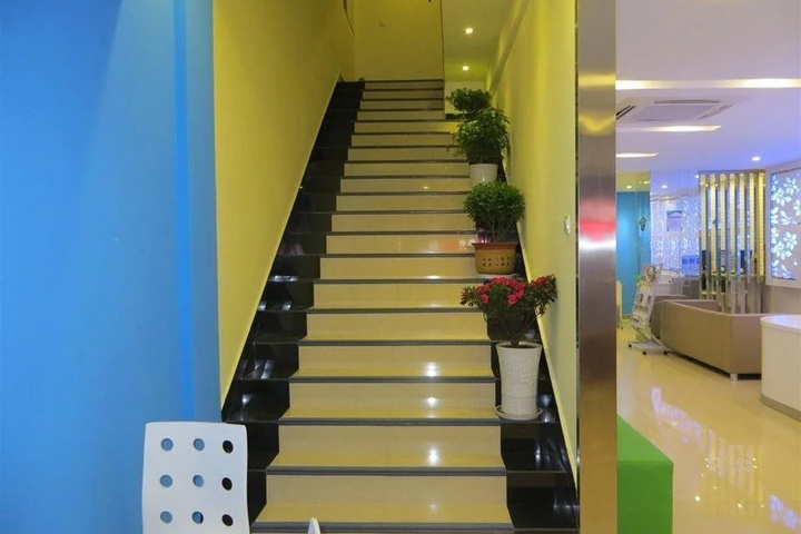 Lijiang Hongjin Express Hotel