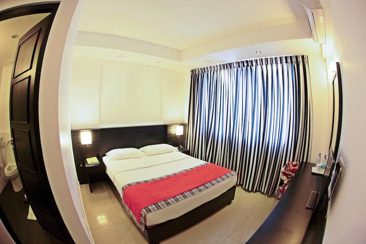 Room 7 of 40