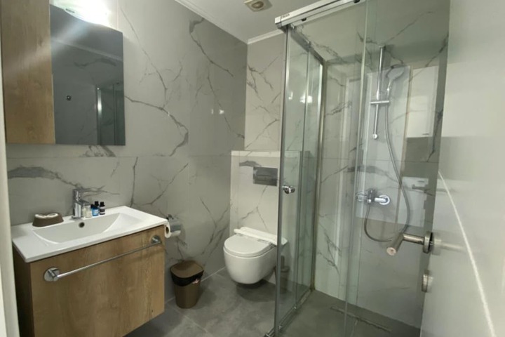 Room 7 of 25