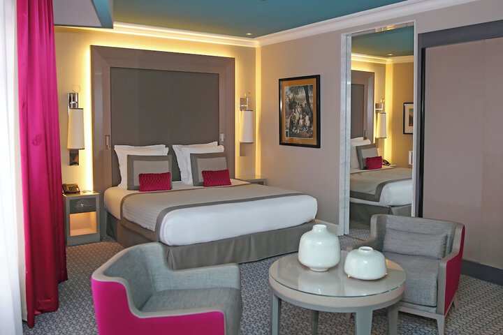 Room 19 of 74