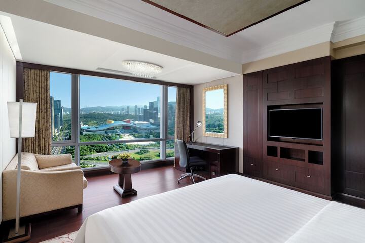 Room 8 of 119