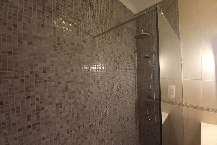 Room 45 of 99