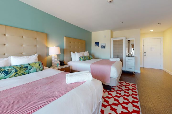 Room 28 of 80