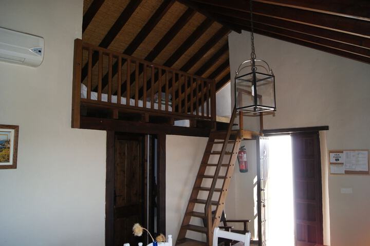 Room 7 of 34