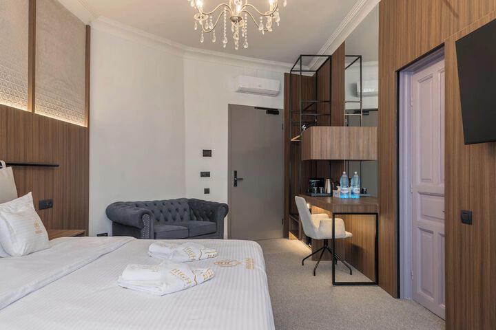 Room 123 of 208
