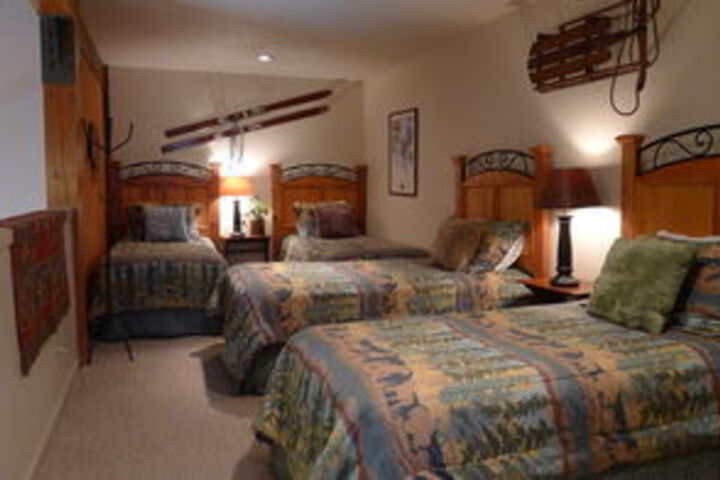 Room 10 of 27