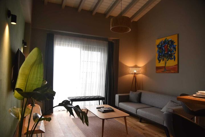 Room 10 of 71