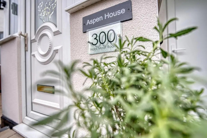 Aspen House 5-Bedroom in Solihull Near NEC Gladiators and Airport